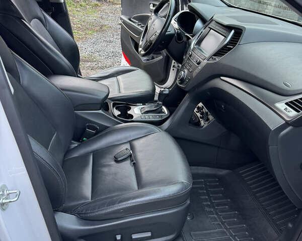 Белый Хендай Санта Фе, объемом двигателя 2.2 л и пробегом 168 тыс. км за 23300 $, фото 31 на Automoto.ua