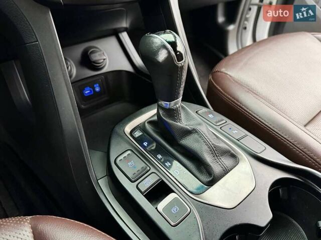 Белый Хендай Санта Фе, объемом двигателя 2.2 л и пробегом 211 тыс. км за 21990 $, фото 33 на Automoto.ua