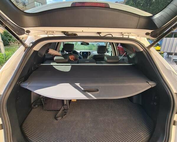 Білий Хендай Санта Фе, об'ємом двигуна 2.2 л та пробігом 150 тис. км за 21300 $, фото 14 на Automoto.ua