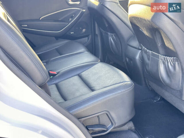 Белый Хендай Санта Фе, объемом двигателя 2.2 л и пробегом 156 тыс. км за 23600 $, фото 52 на Automoto.ua