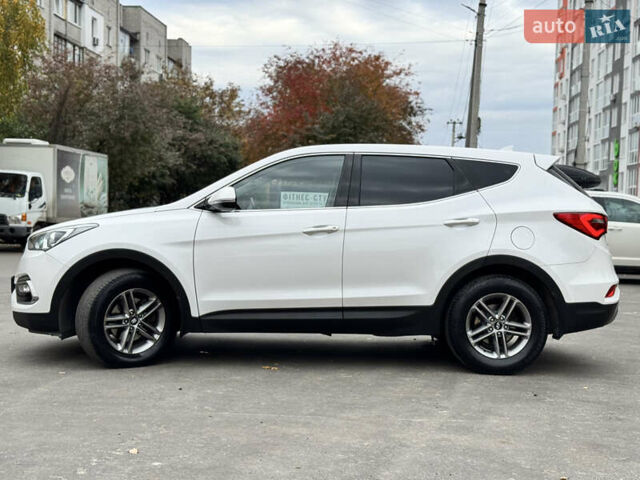 Белый Хендай Санта Фе, объемом двигателя 2.2 л и пробегом 146 тыс. км за 18500 $, фото 3 на Automoto.ua