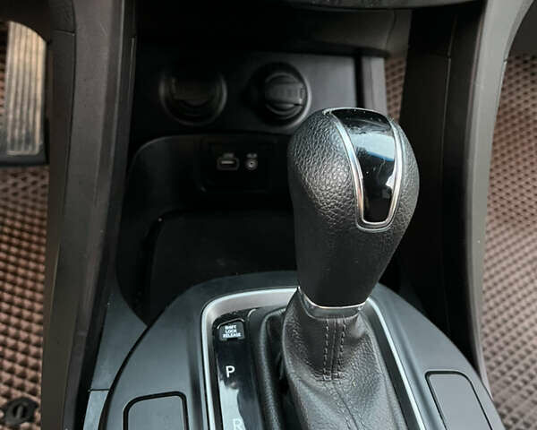 Белый Хендай Санта Фе, объемом двигателя 2.36 л и пробегом 111 тыс. км за 15000 $, фото 25 на Automoto.ua