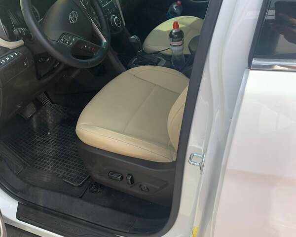 Белый Хендай Санта Фе, объемом двигателя 2.4 л и пробегом 78 тыс. км за 17500 $, фото 26 на Automoto.ua