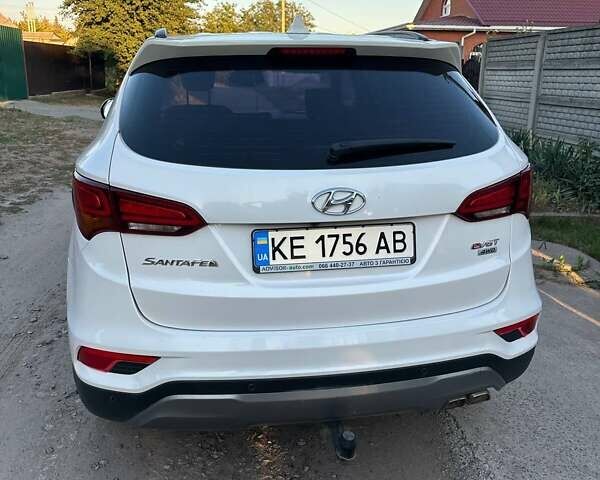 Белый Хендай Санта Фе, объемом двигателя 2.2 л и пробегом 115 тыс. км за 22200 $, фото 4 на Automoto.ua