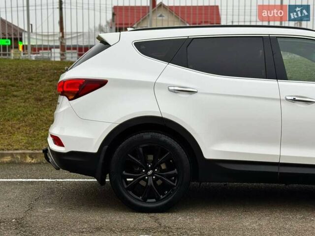 Белый Хендай Санта Фе, объемом двигателя 2.2 л и пробегом 211 тыс. км за 21990 $, фото 16 на Automoto.ua