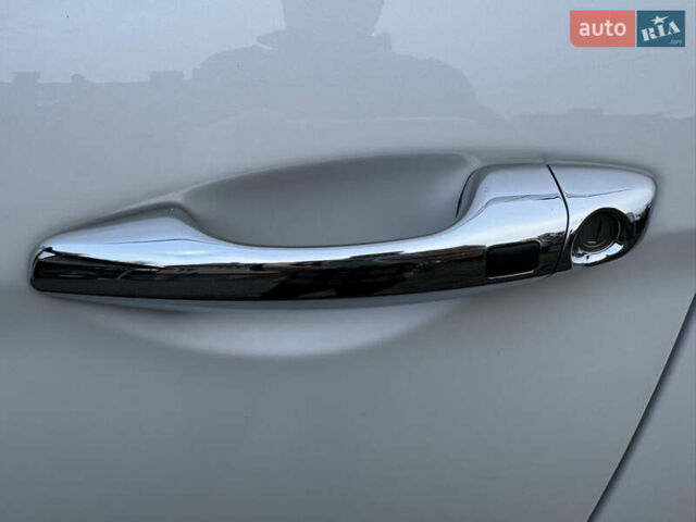 Белый Хендай Санта Фе, объемом двигателя 2.2 л и пробегом 168 тыс. км за 23300 $, фото 11 на Automoto.ua