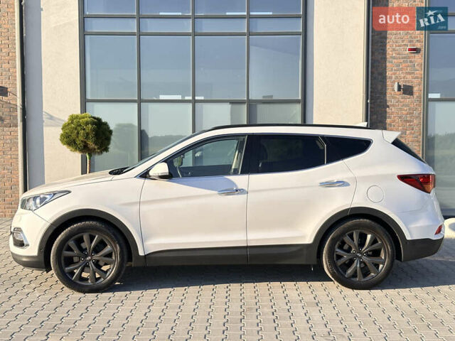 Белый Хендай Санта Фе, объемом двигателя 2.2 л и пробегом 157 тыс. км за 23650 $, фото 13 на Automoto.ua