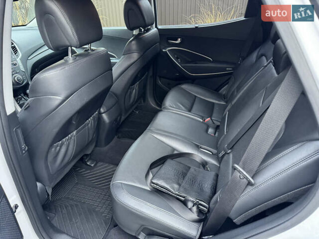 Белый Хендай Санта Фе, объемом двигателя 2.2 л и пробегом 168 тыс. км за 23300 $, фото 23 на Automoto.ua