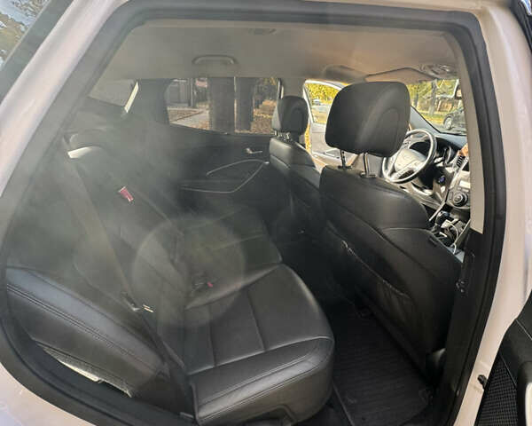 Білий Хендай Санта Фе, об'ємом двигуна 2 л та пробігом 230 тис. км за 18800 $, фото 8 на Automoto.ua