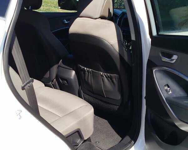 Белый Хендай Санта Фе, объемом двигателя 2.4 л и пробегом 94 тыс. км за 16500 $, фото 19 на Automoto.ua