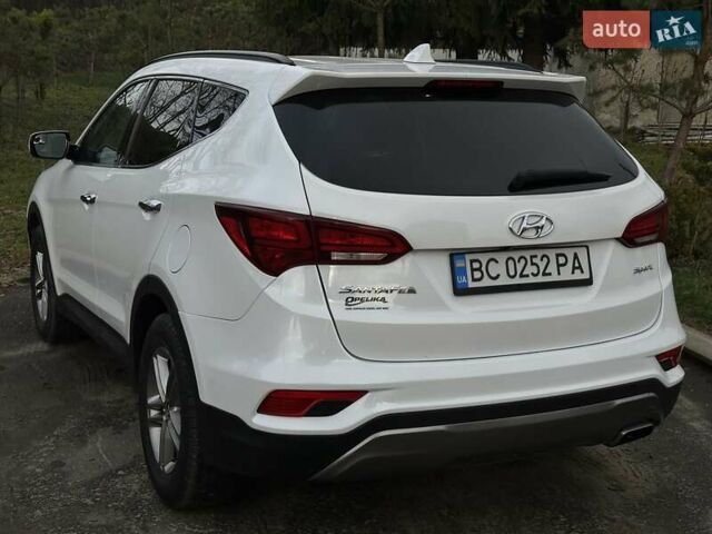 Белый Хендай Санта Фе, объемом двигателя 2.4 л и пробегом 110 тыс. км за 14750 $, фото 12 на Automoto.ua