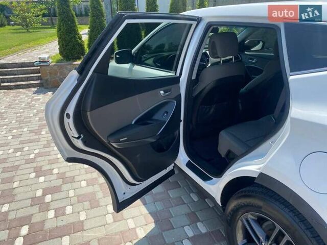 Білий Хендай Санта Фе, об'ємом двигуна 2.4 л та пробігом 164 тис. км за 12200 $, фото 5 на Automoto.ua