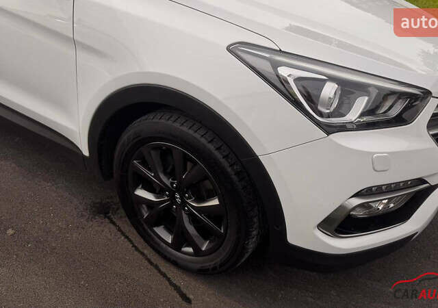 Белый Хендай Санта Фе, объемом двигателя 2.2 л и пробегом 156 тыс. км за 23600 $, фото 95 на Automoto.ua