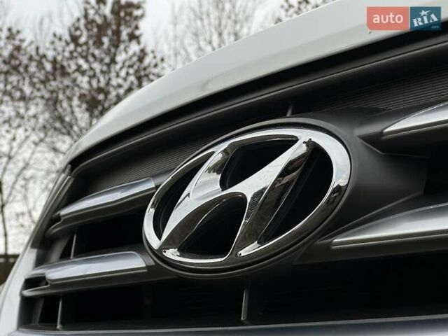 Белый Хендай Санта Фе, объемом двигателя 2.4 л и пробегом 110 тыс. км за 14750 $, фото 8 на Automoto.ua