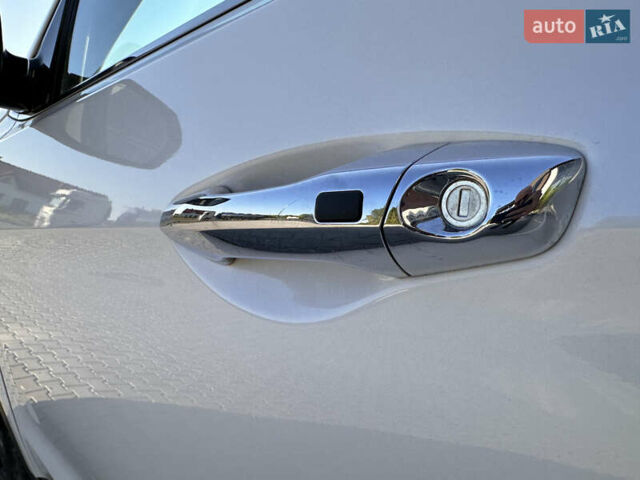 Белый Хендай Санта Фе, объемом двигателя 2.2 л и пробегом 158 тыс. км за 23600 $, фото 25 на Automoto.ua