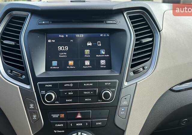 Белый Хендай Санта Фе, объемом двигателя 2 л и пробегом 80 тыс. км за 20700 $, фото 47 на Automoto.ua