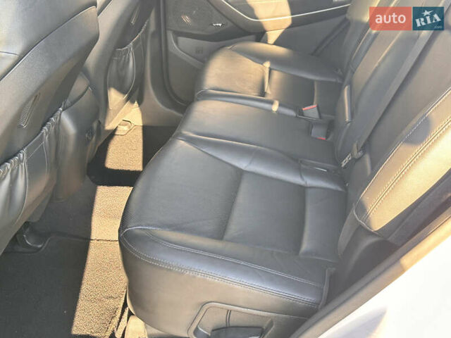 Білий Хендай Санта Фе, об'ємом двигуна 2.2 л та пробігом 155 тис. км за 23600 $, фото 31 на Automoto.ua