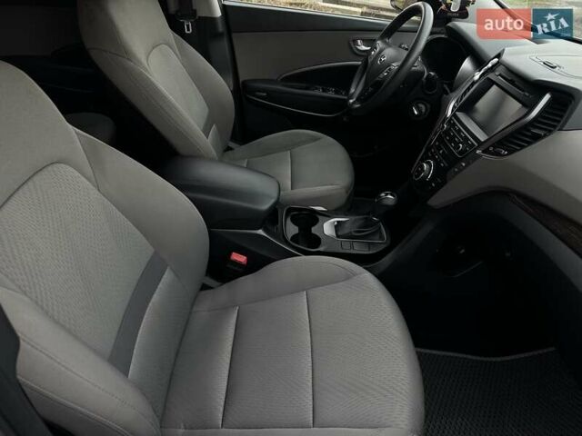 Белый Хендай Санта Фе, объемом двигателя 2.4 л и пробегом 110 тыс. км за 14750 $, фото 38 на Automoto.ua