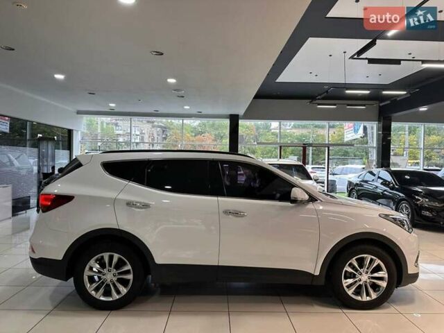 Білий Хендай Санта Фе, об'ємом двигуна 2 л та пробігом 167 тис. км за 19900 $, фото 3 на Automoto.ua