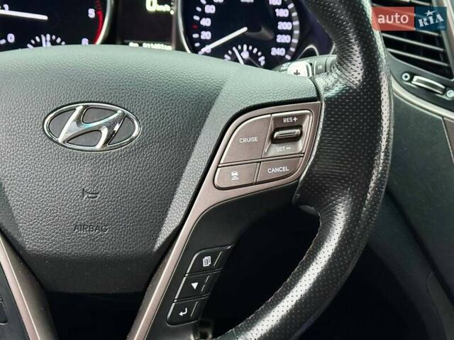 Белый Хендай Санта Фе, объемом двигателя 2.2 л и пробегом 211 тыс. км за 21990 $, фото 38 на Automoto.ua