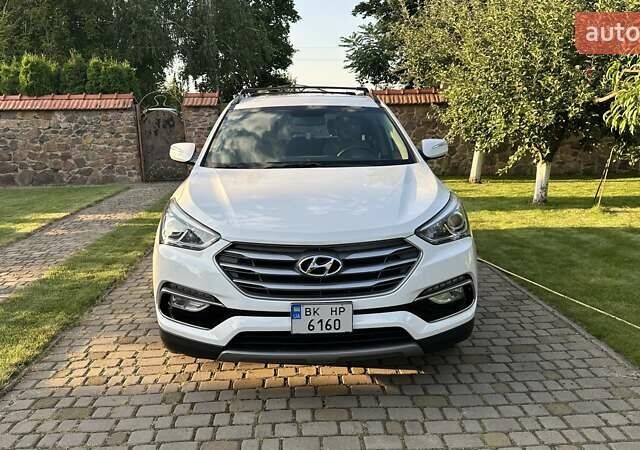 Белый Хендай Санта Фе, объемом двигателя 2 л и пробегом 80 тыс. км за 20700 $, фото 2 на Automoto.ua