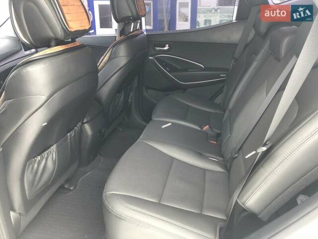 Белый Хендай Санта Фе, объемом двигателя 2 л и пробегом 200 тыс. км за 19800 $, фото 9 на Automoto.ua