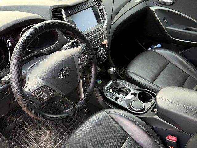 Белый Хендай Санта Фе, объемом двигателя 2.4 л и пробегом 110 тыс. км за 18500 $, фото 8 на Automoto.ua