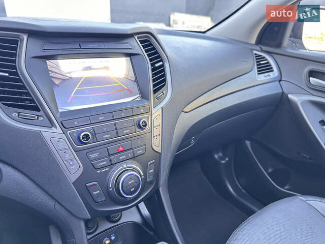 Білий Хендай Санта Фе, об'ємом двигуна 2.2 л та пробігом 155 тис. км за 23600 $, фото 43 на Automoto.ua