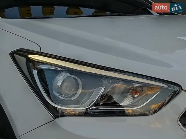 Білий Хендай Санта Фе, об'ємом двигуна 2 л та пробігом 189 тис. км за 18888 $, фото 26 на Automoto.ua