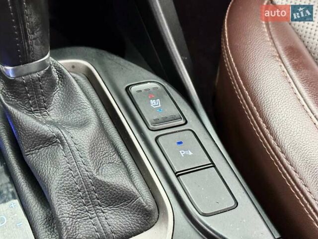 Белый Хендай Санта Фе, объемом двигателя 2.2 л и пробегом 211 тыс. км за 21990 $, фото 35 на Automoto.ua