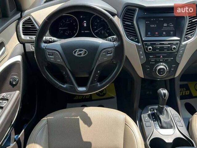 Белый Хендай Санта Фе, объемом двигателя 2.36 л и пробегом 165 тыс. км за 15500 $, фото 15 на Automoto.ua