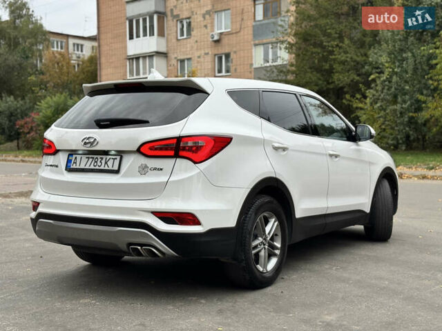 Белый Хендай Санта Фе, объемом двигателя 2.2 л и пробегом 146 тыс. км за 18500 $, фото 5 на Automoto.ua