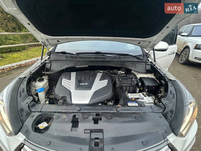 Белый Хендай Санта Фе, объемом двигателя 3.34 л и пробегом 205 тыс. км за 17300 $, фото 10 на Automoto.ua