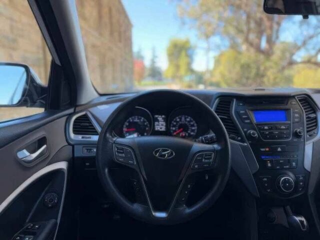 Белый Хендай Санта Фе, объемом двигателя 2.4 л и пробегом 109 тыс. км за 9300 $, фото 8 на Automoto.ua