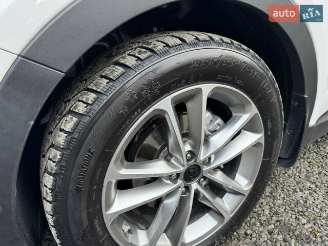 Белый Хендай Санта Фе, объемом двигателя 2.2 л и пробегом 168 тыс. км за 23300 $, фото 9 на Automoto.ua