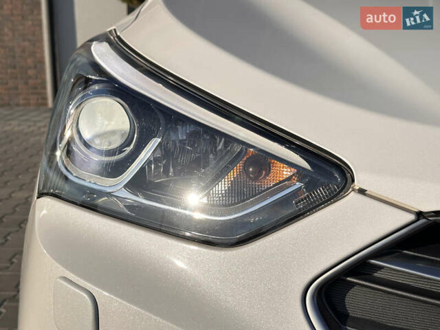 Белый Хендай Санта Фе, объемом двигателя 2.2 л и пробегом 158 тыс. км за 23600 $, фото 21 на Automoto.ua