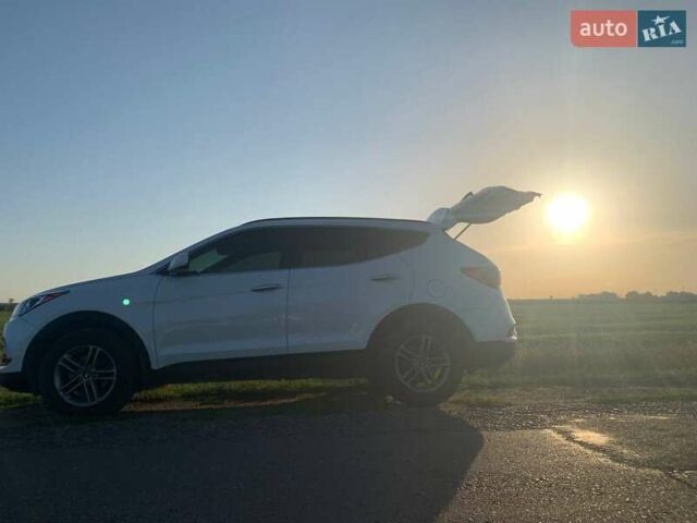 Белый Хендай Санта Фе, объемом двигателя 2.4 л и пробегом 78 тыс. км за 17500 $, фото 8 на Automoto.ua