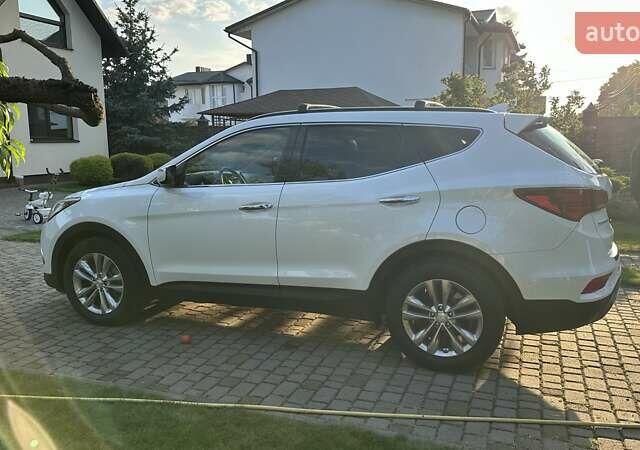 Белый Хендай Санта Фе, объемом двигателя 2 л и пробегом 80 тыс. км за 20700 $, фото 3 на Automoto.ua