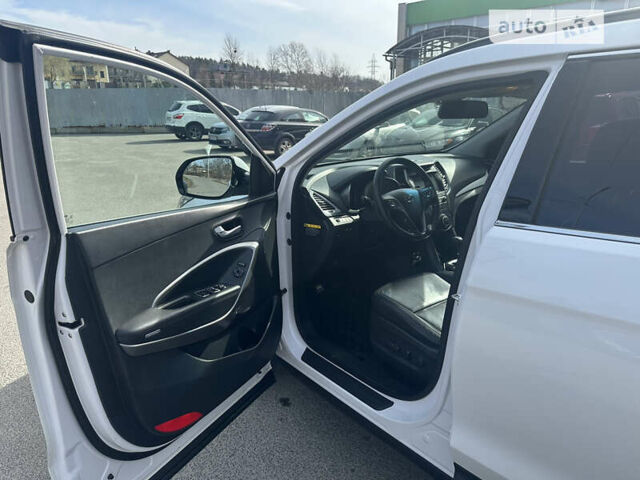 Белый Хендай Санта Фе, объемом двигателя 2 л и пробегом 170 тыс. км за 19000 $, фото 16 на Automoto.ua