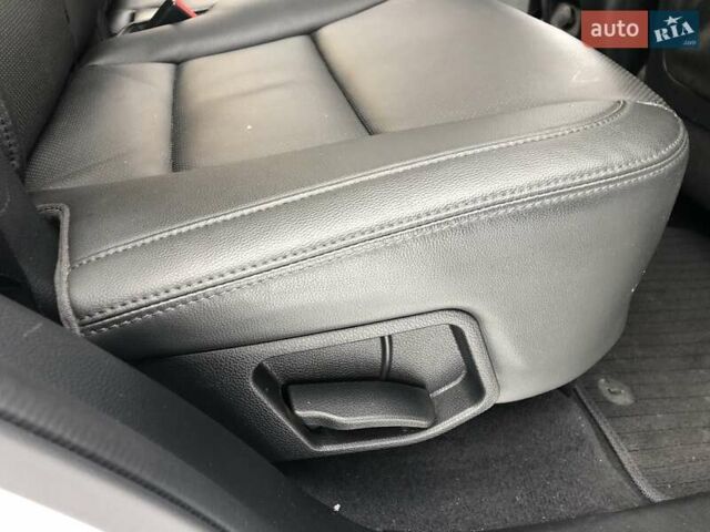 Белый Хендай Санта Фе, объемом двигателя 2 л и пробегом 200 тыс. км за 19800 $, фото 8 на Automoto.ua