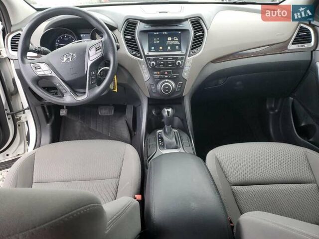 Белый Хендай Санта Фе, объемом двигателя 0 л и пробегом 164 тыс. км за 2700 $, фото 6 на Automoto.ua