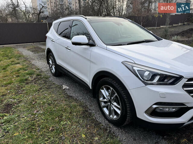 Белый Хендай Санта Фе, объемом двигателя 2.2 л и пробегом 168 тыс. км за 23300 $, фото 5 на Automoto.ua