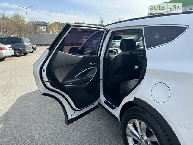 Белый Хендай Санта Фе, объемом двигателя 2 л и пробегом 170 тыс. км за 19000 $, фото 21 на Automoto.ua