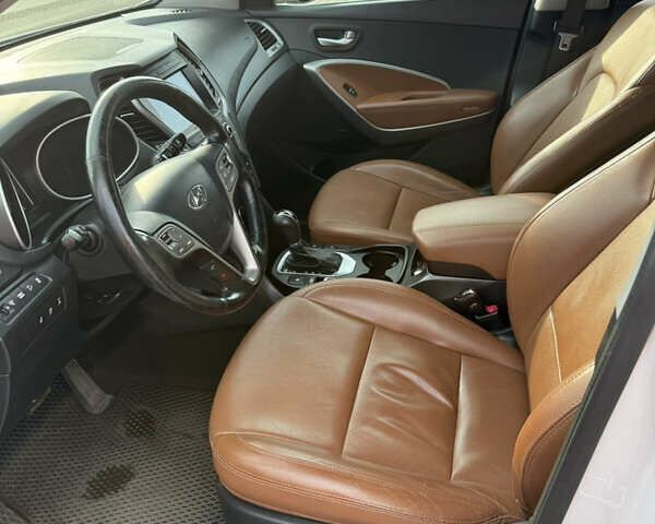 Білий Хендай Санта Фе, об'ємом двигуна 2.2 л та пробігом 170 тис. км за 21500 $, фото 4 на Automoto.ua