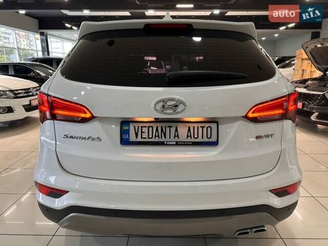 Білий Хендай Санта Фе, об'ємом двигуна 2 л та пробігом 167 тис. км за 19900 $, фото 6 на Automoto.ua