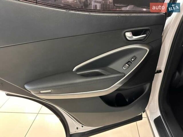 Білий Хендай Санта Фе, об'ємом двигуна 2 л та пробігом 167 тис. км за 19900 $, фото 21 на Automoto.ua