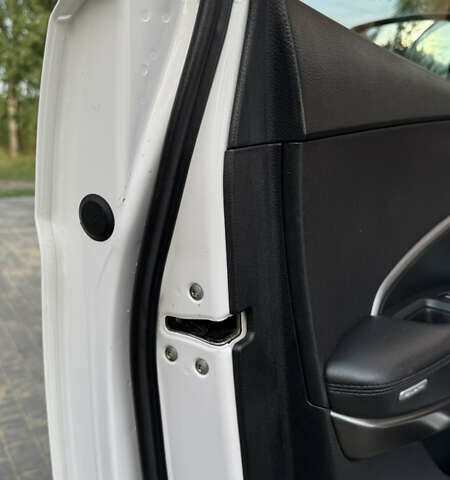 Білий Хендай Санта Фе, об'ємом двигуна 2.2 л та пробігом 141 тис. км за 22500 $, фото 66 на Automoto.ua