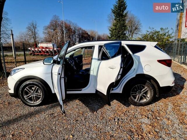 Белый Хендай Санта Фе, объемом двигателя 2.2 л и пробегом 146 тыс. км за 21200 $, фото 25 на Automoto.ua