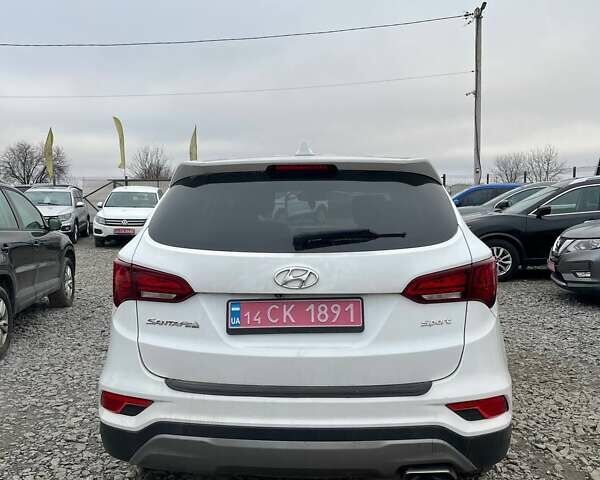 Белый Хендай Санта Фе, объемом двигателя 2.4 л и пробегом 236 тыс. км за 12999 $, фото 6 на Automoto.ua