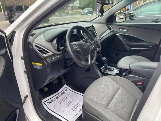 Белый Хендай Санта Фе, объемом двигателя 3.3 л и пробегом 70 тыс. км за 3800 $, фото 9 на Automoto.ua